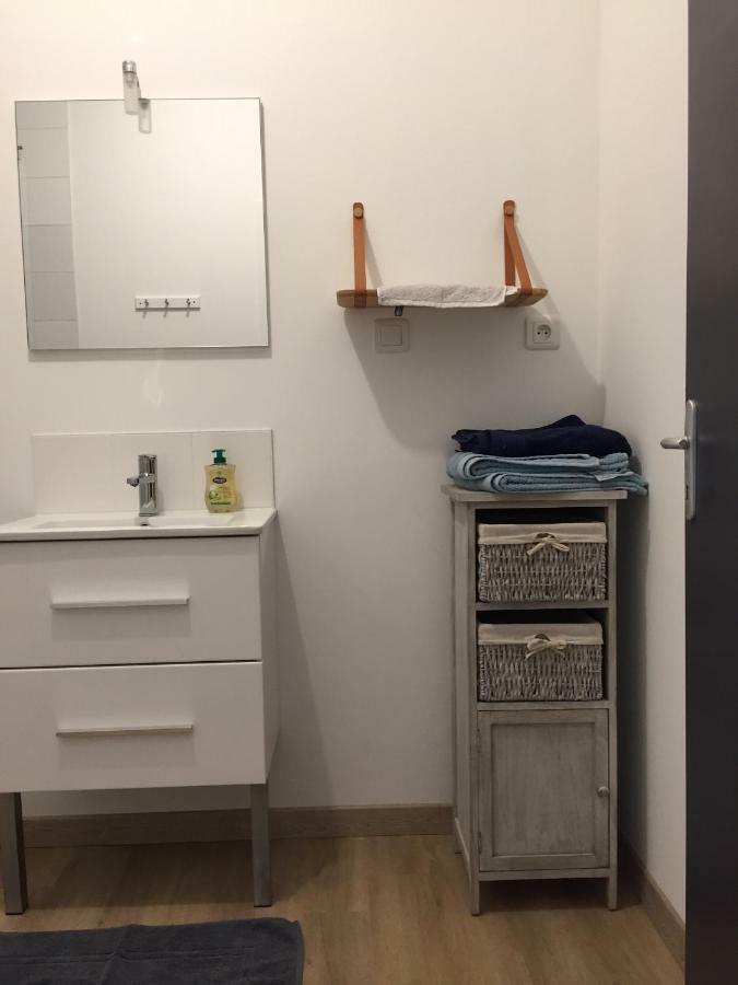 Valence Centre, Appartement 2 Chambres Fonctionnel Et Lumineux Luaran gambar